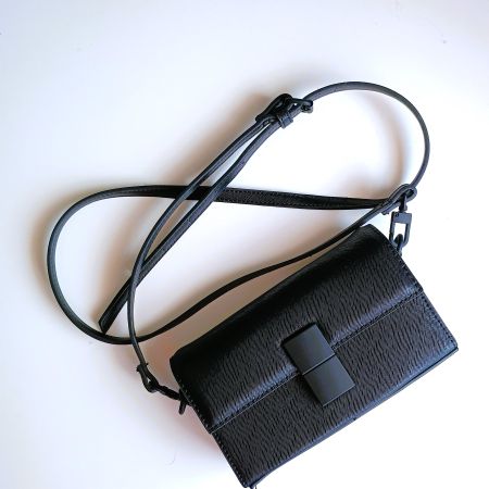 Neue Tasche unisex elegant zum umhängen