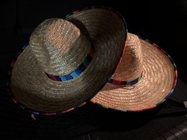 Sombreros mexicains - lot de 2 🤠🎉☀️