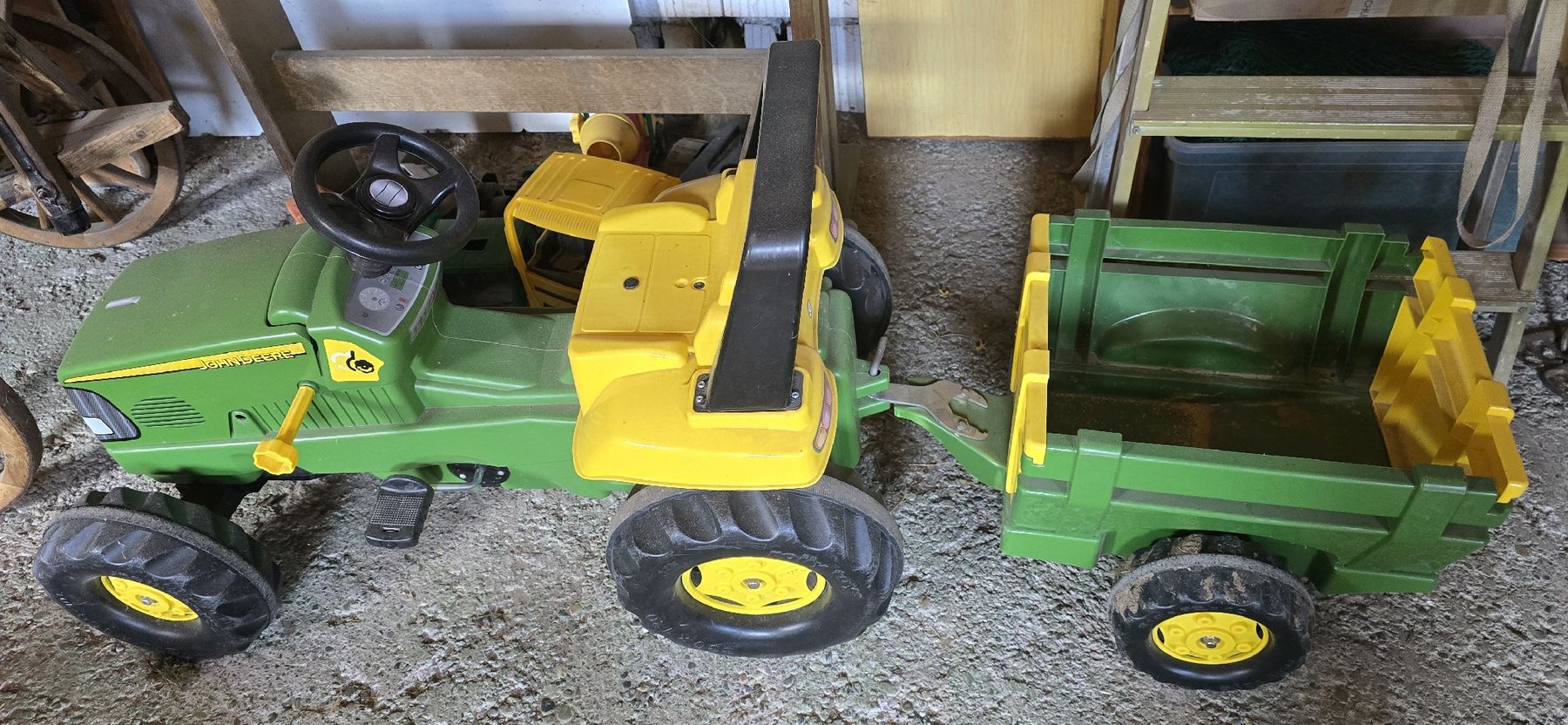 John Deere Véhicules pour enfants: Tretttraktor John Deere – D'occasion à Lommis par FastFurious