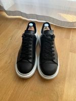 Alexander McQueen Oversized Sneakers, Grösse 43