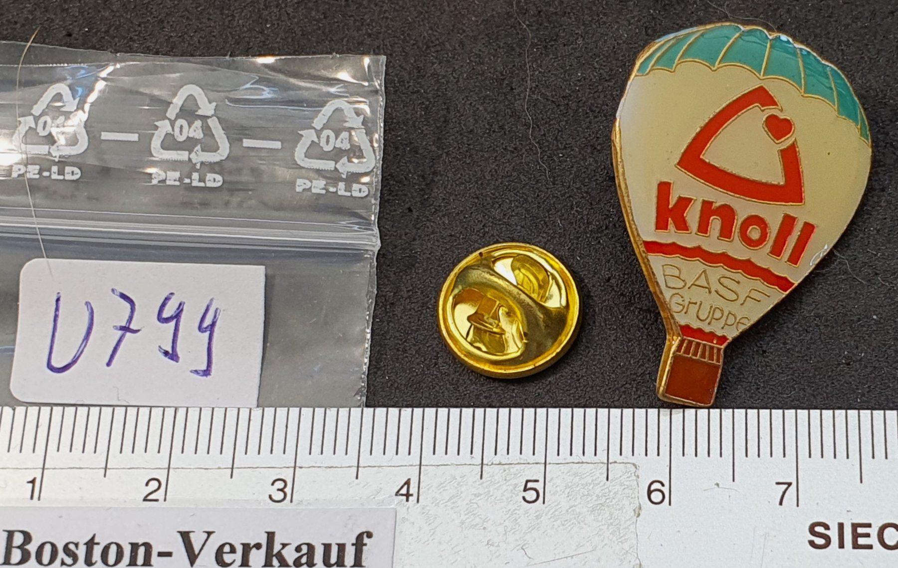 Plaketten & Abzeichen: U799 - Pin Ballon BASF Gruppe  knoll – Gebraucht aus Reinach BL von Boston-Verkauf 2