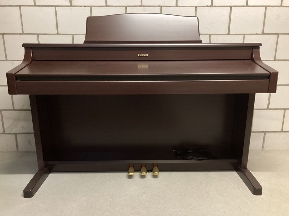 Roland HP555G (Defekt) in Küttigen für CHF 32 – nur Abholung auf ...