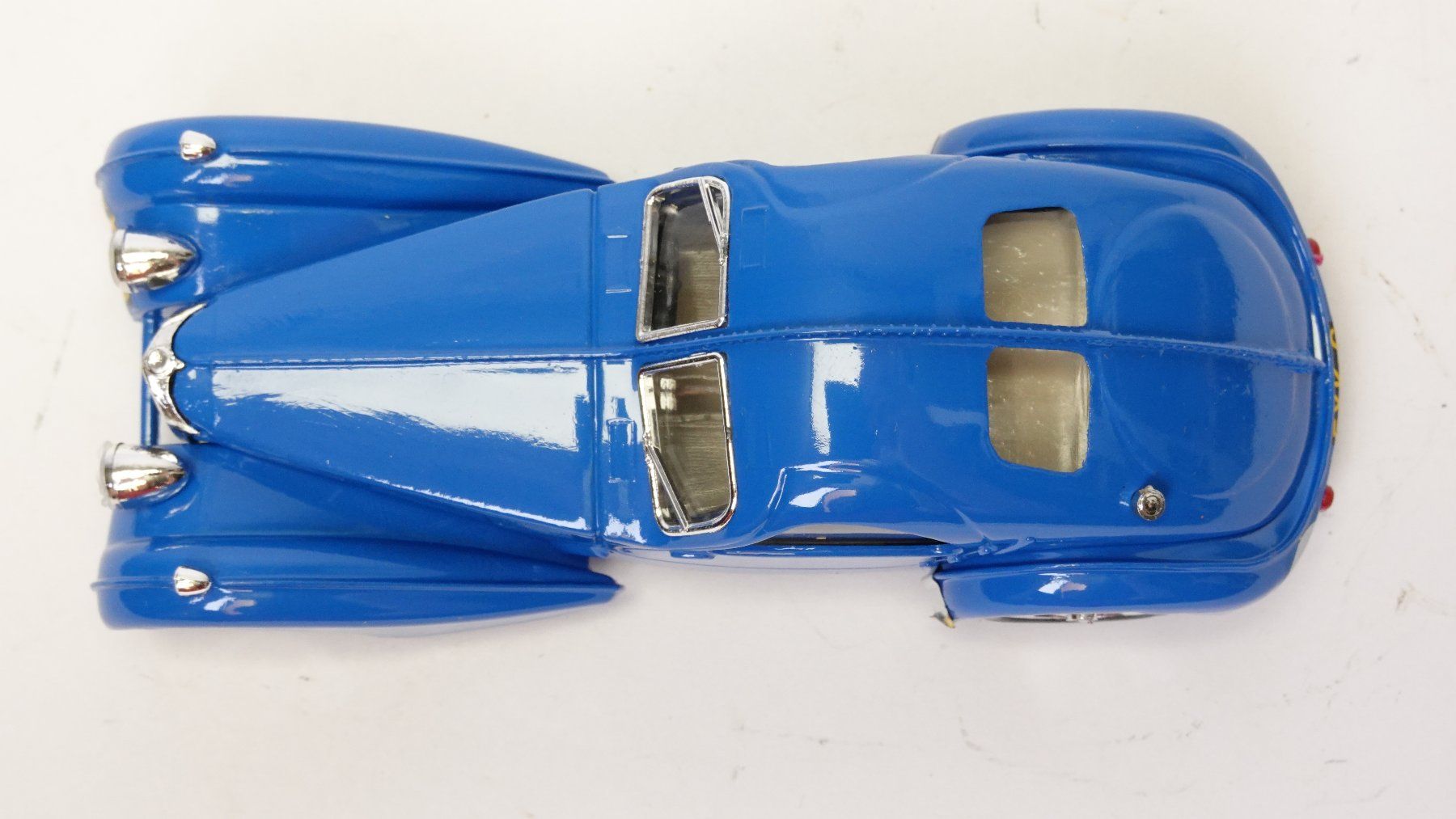 Brumm Modellini d'auto: e55 1/43 Brumm Buggati blau – Usato da Thun venduto da evinka_gmbh 6