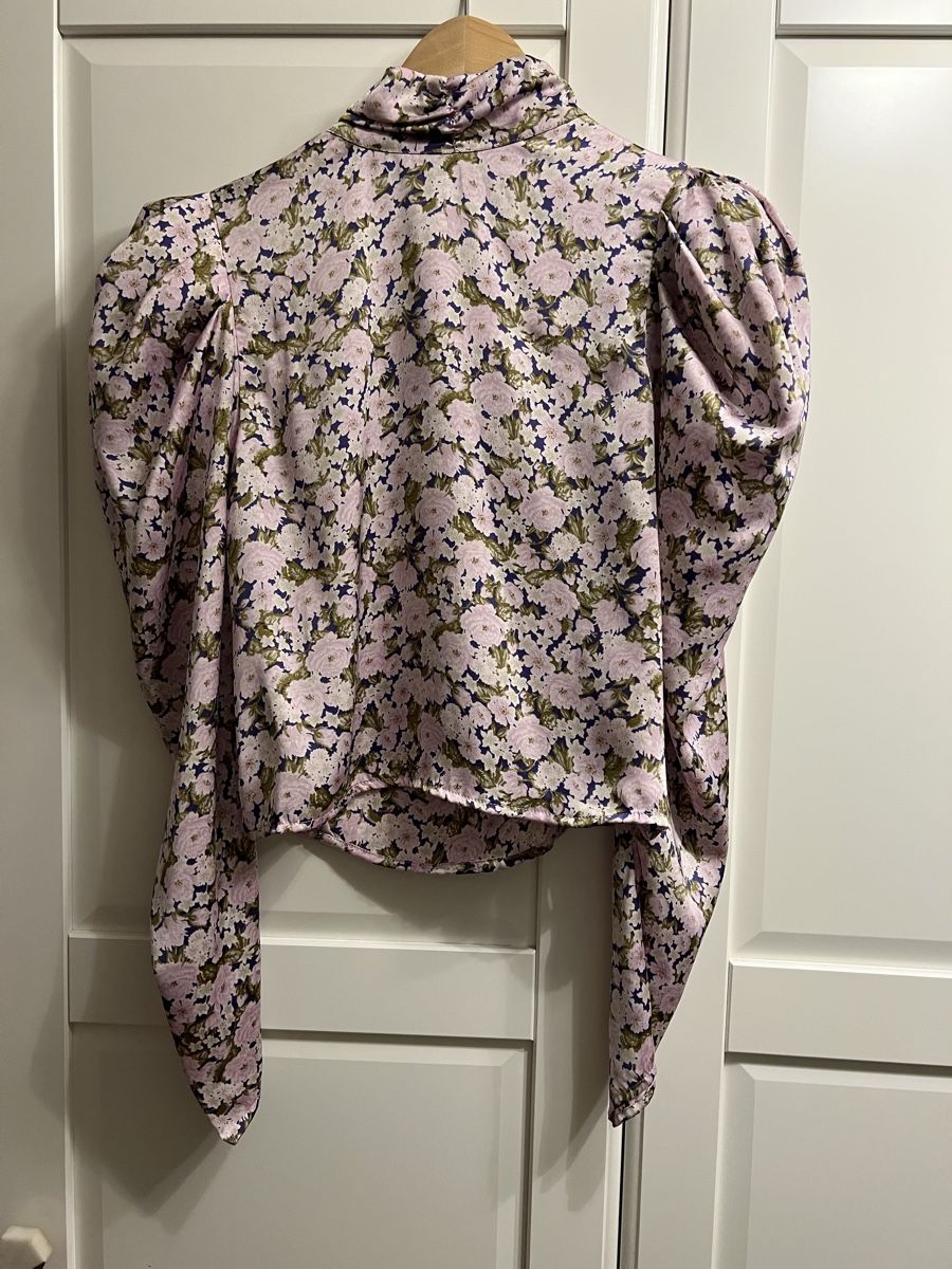 Zara Camicette: Zara Bluse - Blumenmuster - Puffärmel - Grösse S – Nuovo (secondo la descrizione) da Laufen venduto da li_ga7