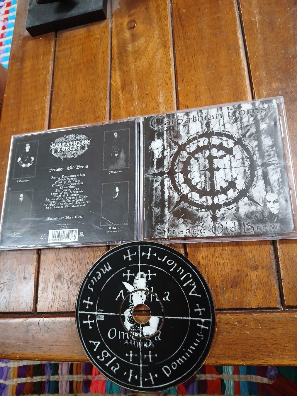 CD: carpathian forest - strange... – Usato da St-Cergue venduto da VeganWarrior