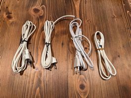 Set von 4 Stromkabeln weiss div. Ausführungen mit Stecker