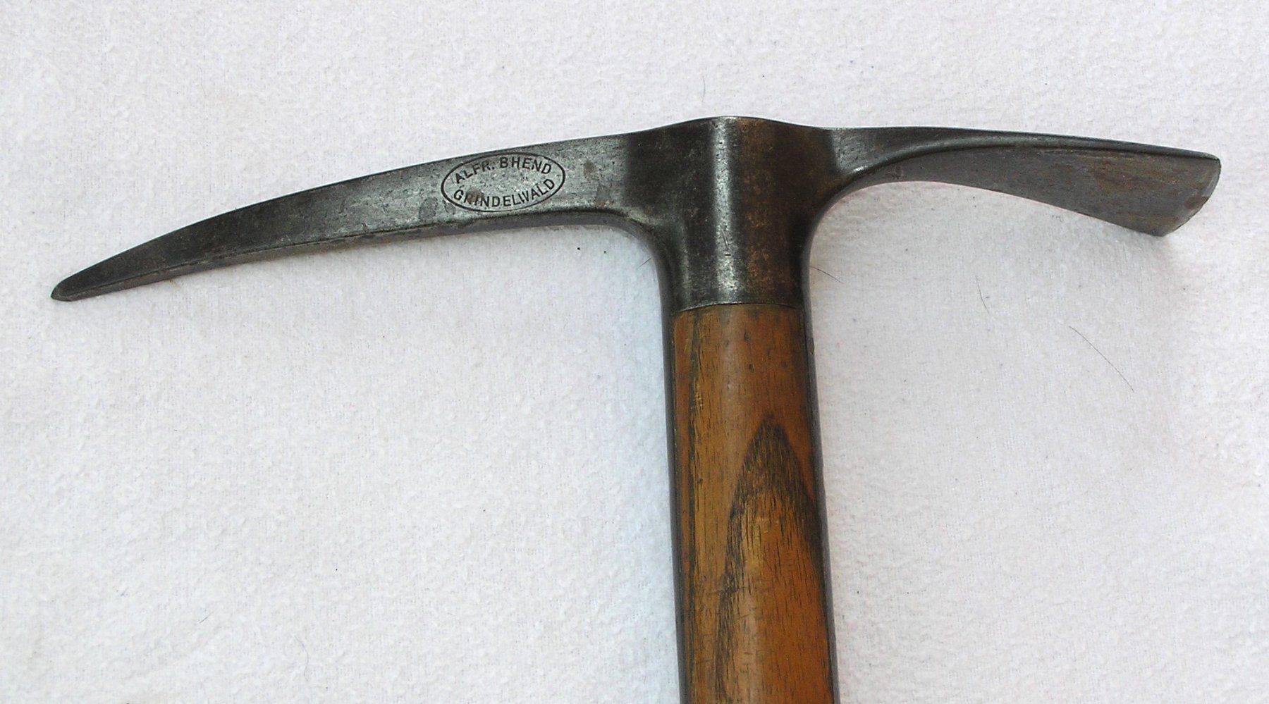 Matériel de grimpe: ALFRED BHEND GRINDELWALD HISTORISCHER EISPICKEL PIOLET – D'occasion à Grenchen par Antique-hunter 1