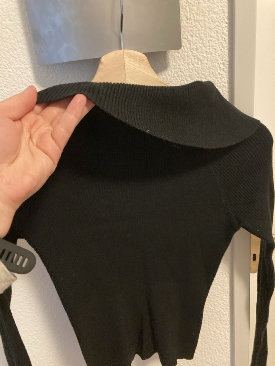 T-shirt: T-shirt mit Hals – Usato da Urtenen-Schönbühl venduto da alessibas 3