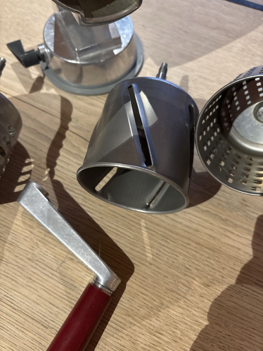 Zyliss Appareils de cuisine: Zyliss Haushalt Raffel – D'occasion à Pany par stuf3 2