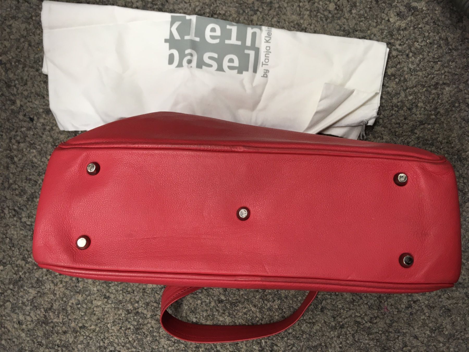 Kleinbasel Borse: kleinbasel Laptop Leder Tasche Seta Quer fraise gebraucht – Usato da Zürich venduto da rar_b2y9 2