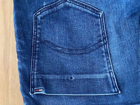 Jeans: Hilfiger Demin Jeans – Usato da Ebikon venduto da van_qg5n 4