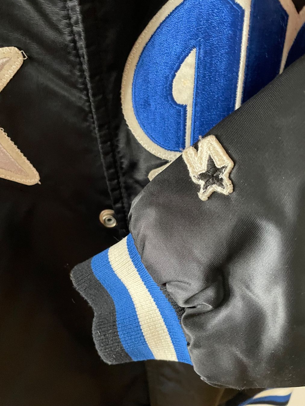 Starter Vestes: Starter Collage Jacket NBA Style Size L – D'occasion à Grellingen par angels.of.horror 3