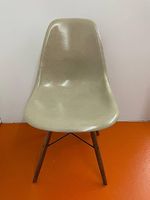 Eames side chair - greige
