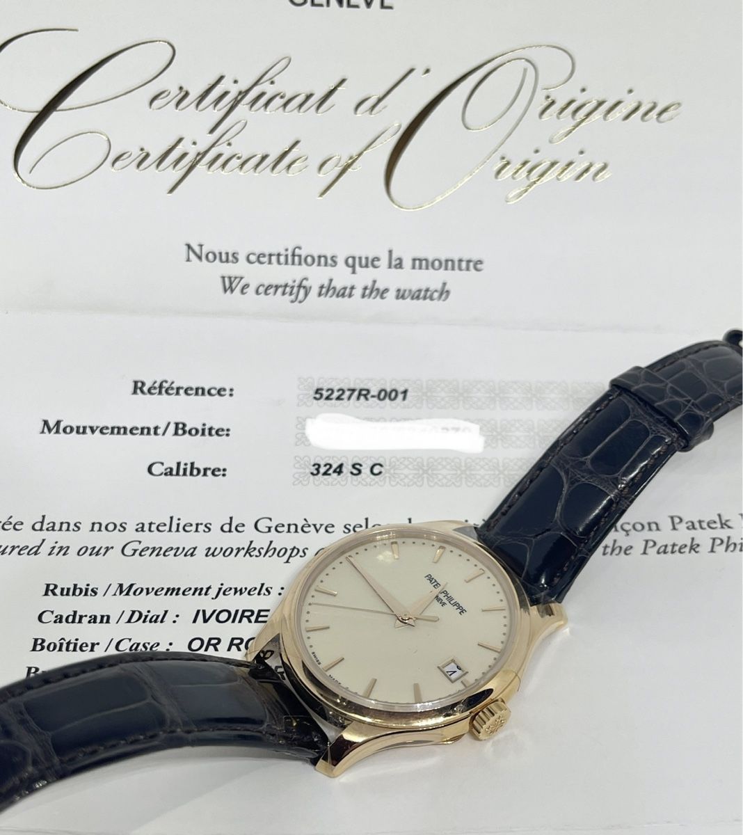 Patek Philippe Orologi: Patek Philippe Calatrava 5227r Full Set – Nuovo (secondo la descrizione) da Lugano venduto da Superstudiolugano 1