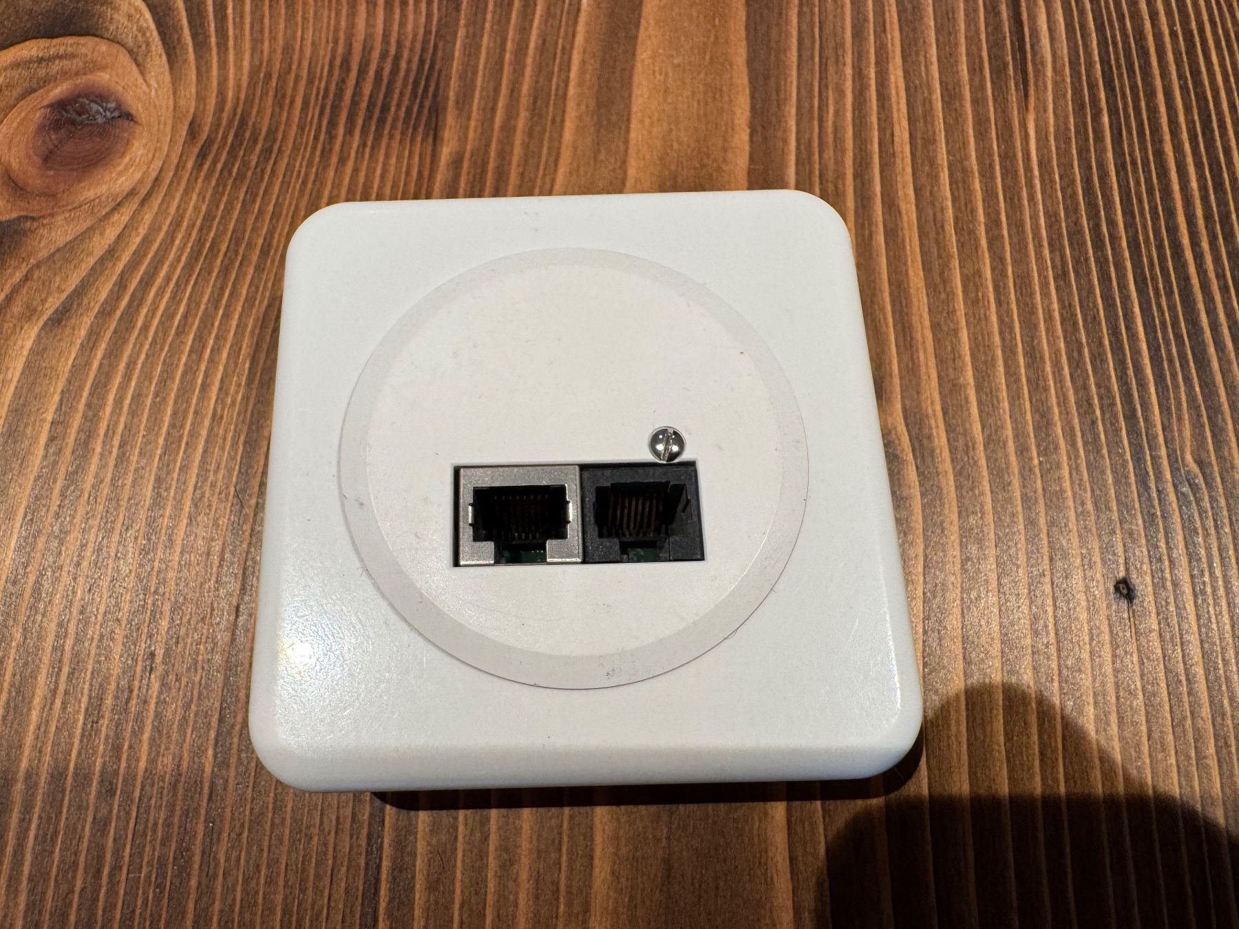 Stecker: UP Telefonsteckdose 2xRJ45 – Gebraucht aus Arisdorf von imbeck