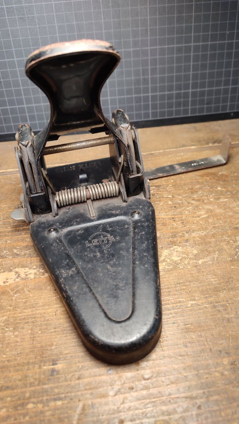 Temperini: Wunderschöner grosser alter  Locher – Usato da Gelterkinden venduto da MYSTOREFORYOU4460 6