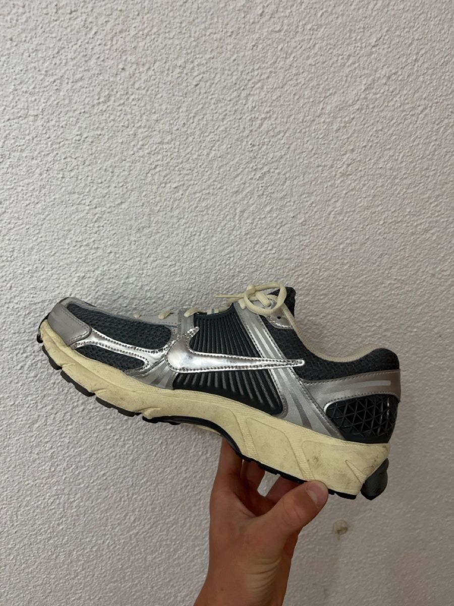 Nike Herrenschuhe: Nike Vomero 5 – Neu (gemäss Beschreibung) aus Kleinwangen von cwy_2l5p 1