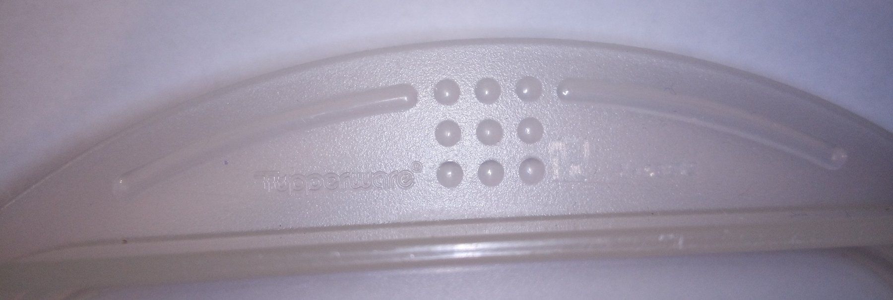 Tupperware Contenitori & Simili: TUPPERWARE Aufbewahrungsbox Znüni Box in Orange – Usato da Werdenberg venduto da EXA-Secondhand 4