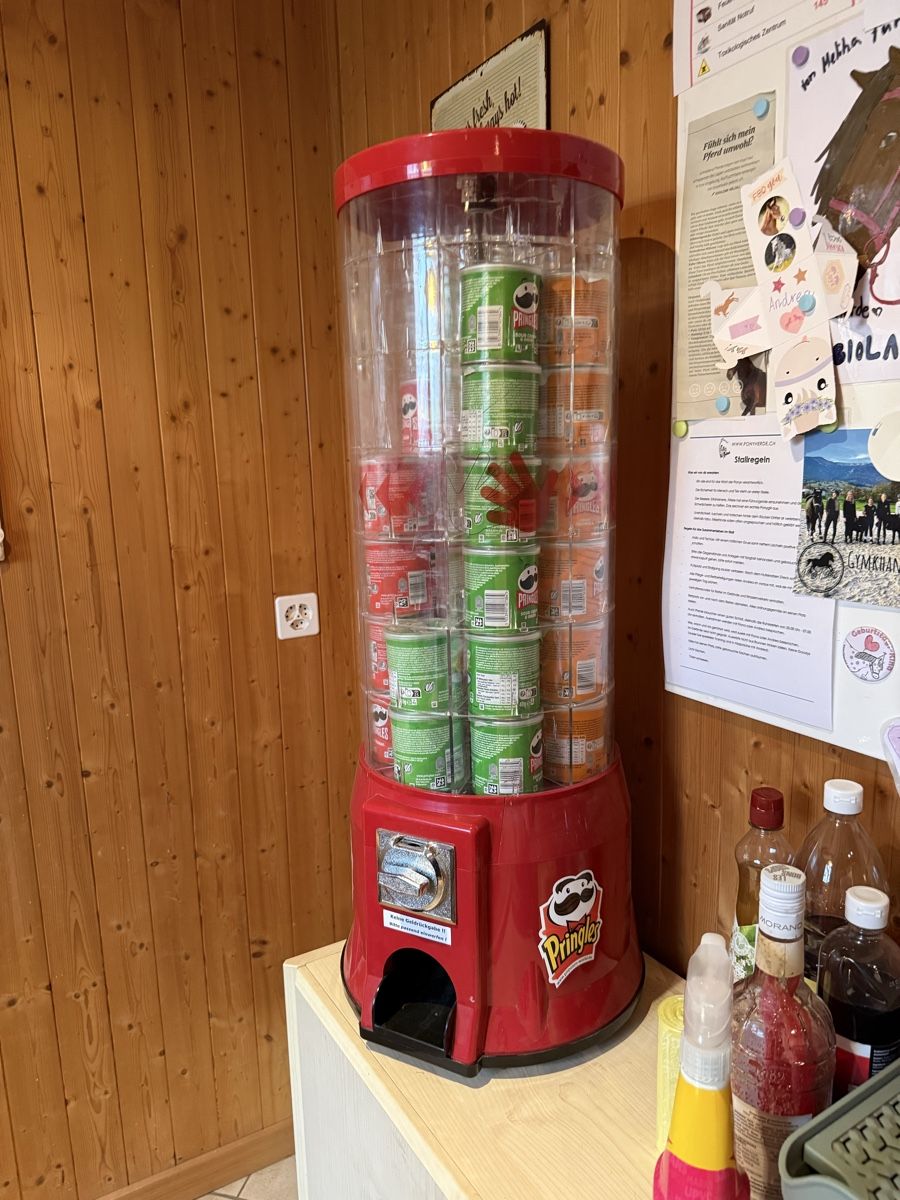 Sonstiges für die Gastronomie & Hotel: Pringles Münzautomat | 2CHF | +1CHF-Wähler – Gebraucht aus Selzach von tun_8bhl 2