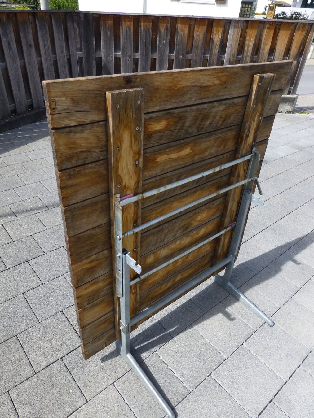 Tavoli: Gartentisch klappbar massiv Eiche – Usato da Hochdorf venduto da lunima 9