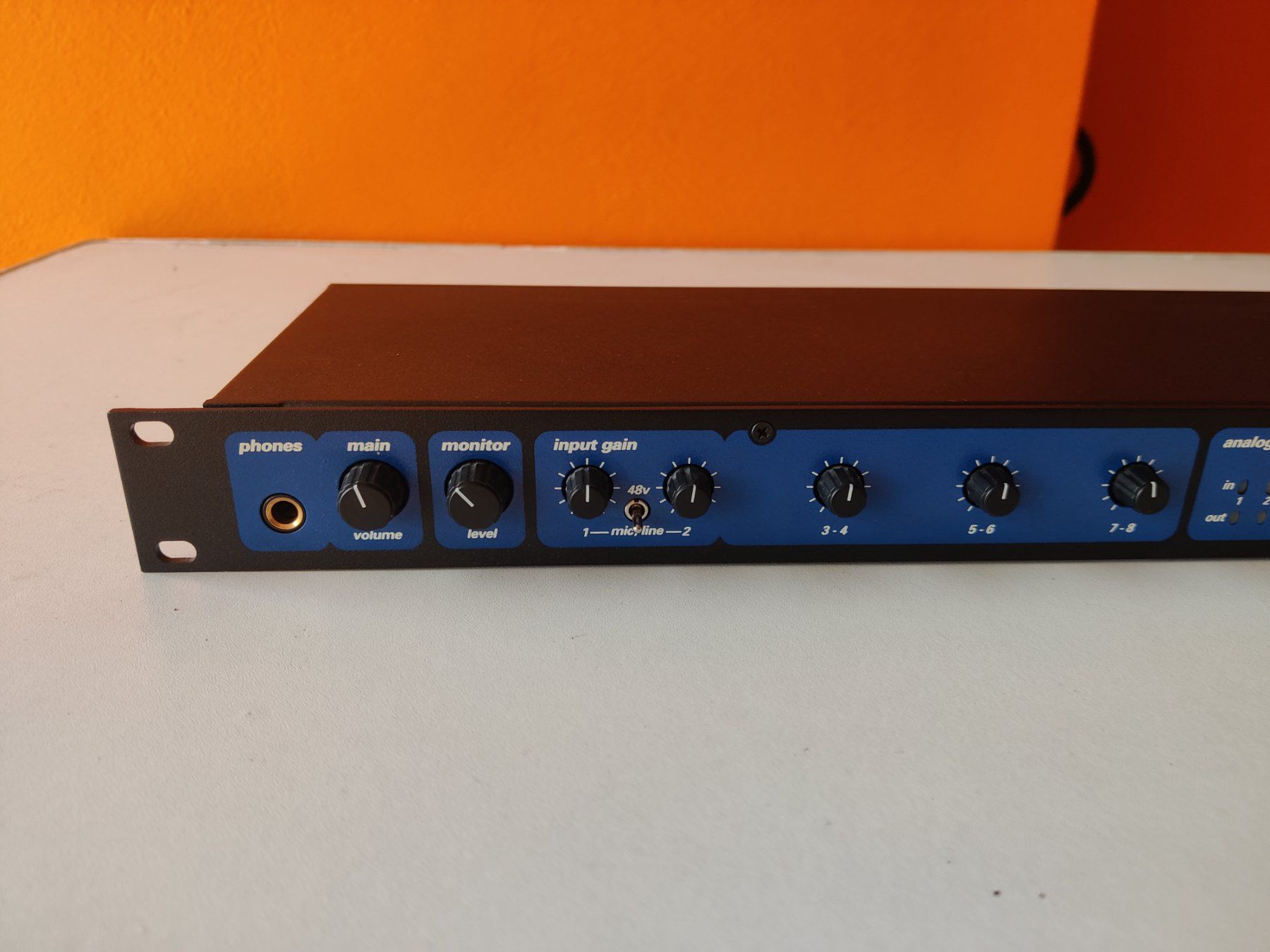 Attrezzatura per studi di registrazione: MOTU 828 Firewire Audio Interface – Usato da Viganello venduto da XTECHSTOREX 3