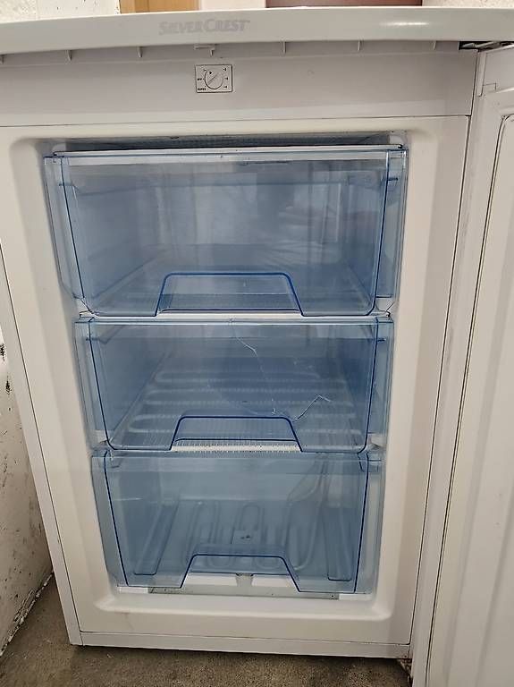 Elettrodomestici da cucina: Congelatore Silver Crest 3 cassetti  – Usato da Viganello venduto da HaniHela