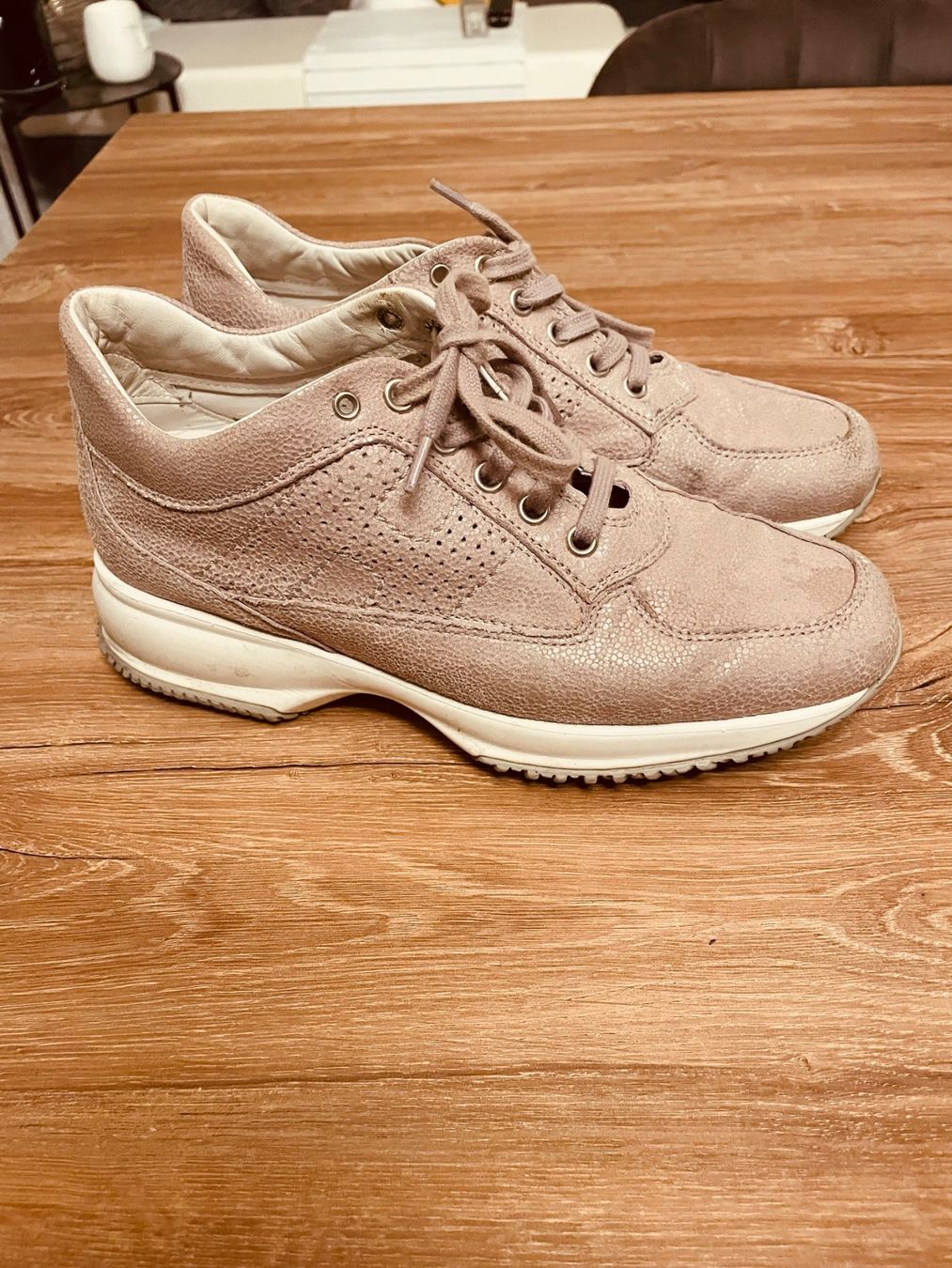 Hogan Scarpe da donna: Schöne  Hogan Sneakers Gr. 36.5 – Usato da Uetikon am See venduto da Mici_Ki 1