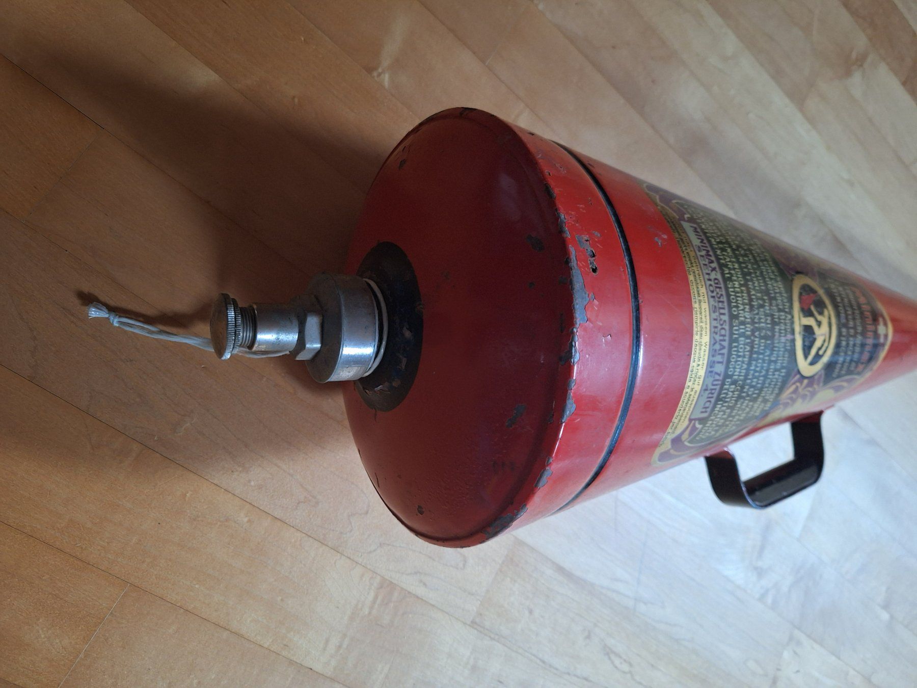 Feuerlöscher: Antiker Feuerlöscher – Gebraucht aus Nänikon von Wolfi1972 1