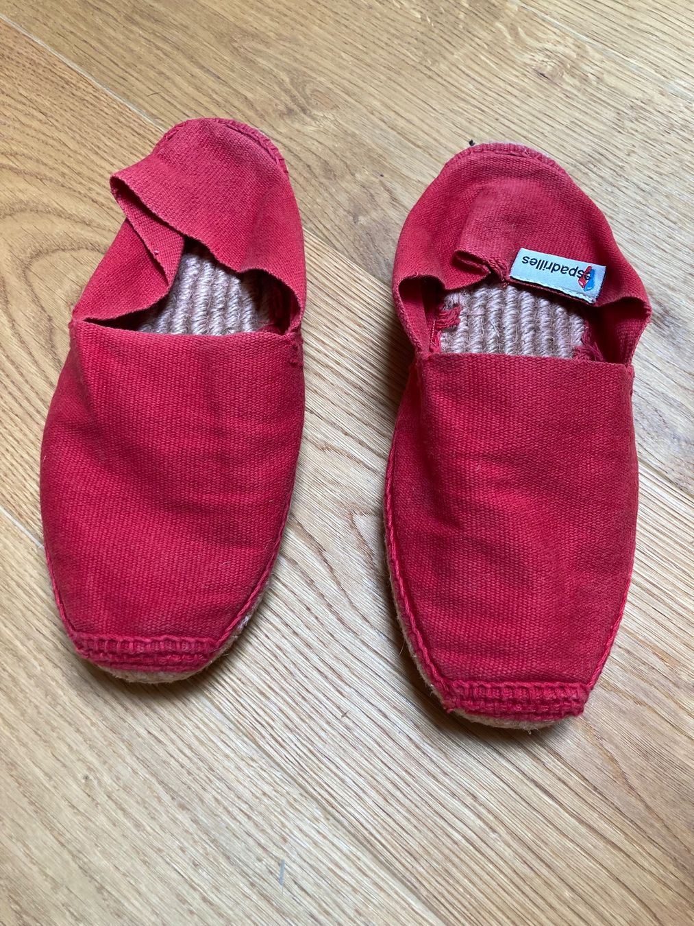 Herrenschuhe: Espadrilles rot Gr. 38 – Gebraucht aus Jegenstorf von fribe01