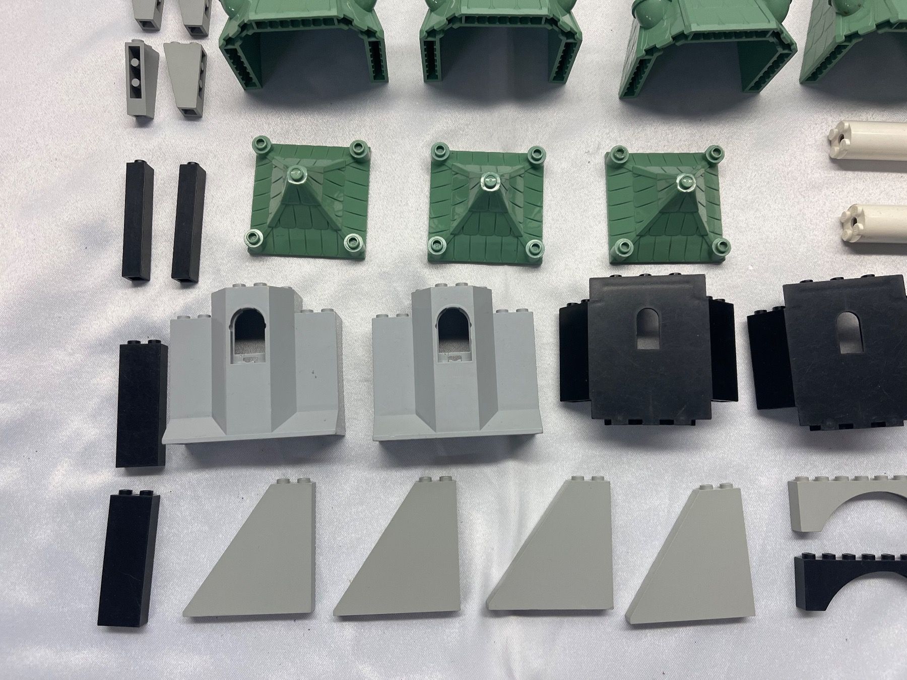 Lego Kit di costruzioni: LEGO Burgteile / Panels Teil 2 – Usato da Burgdorf venduto da Pistar 4