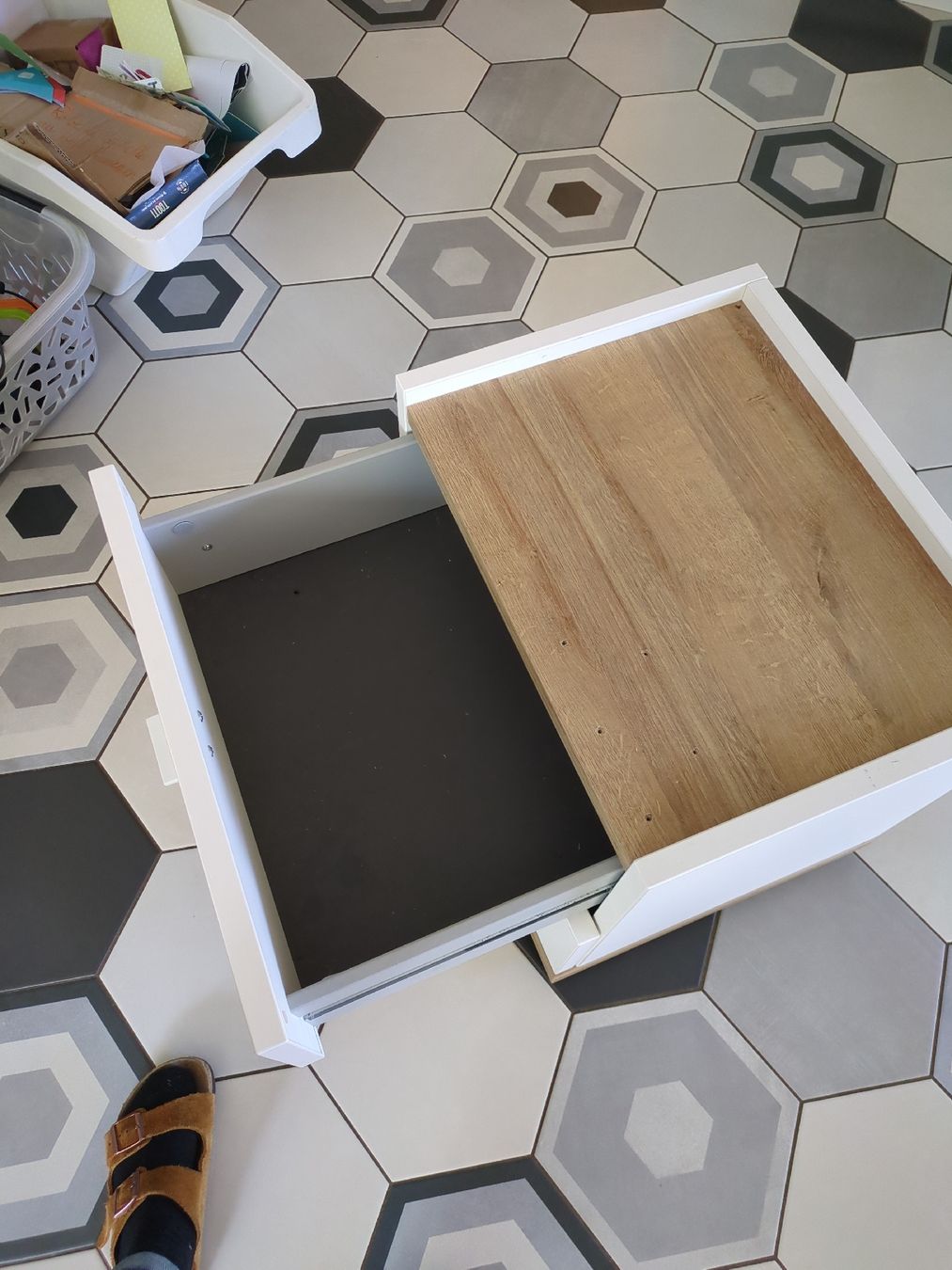 Nachttische: Table de nuit 2 tiroirs – Gebraucht aus Pully von FlorWoll 2