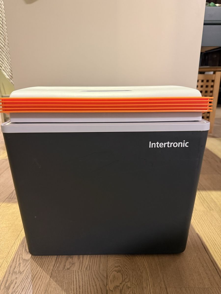 Frigoriferi & Refrigeratori: Intertronic cooling box 28L 12V – Usato da Dietlikon venduto da lot_rel