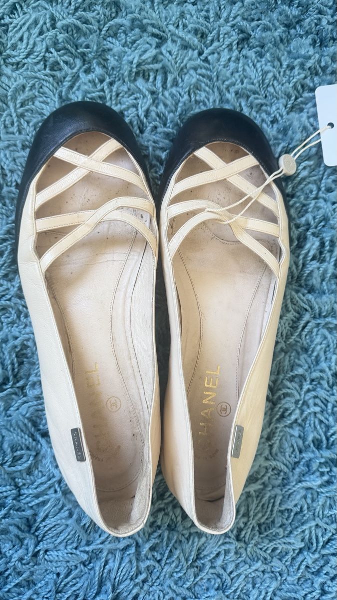 Chanel Scarpe da donna: Chanel shoes size 40 – Usato da Kloten venduto da liu_65tx