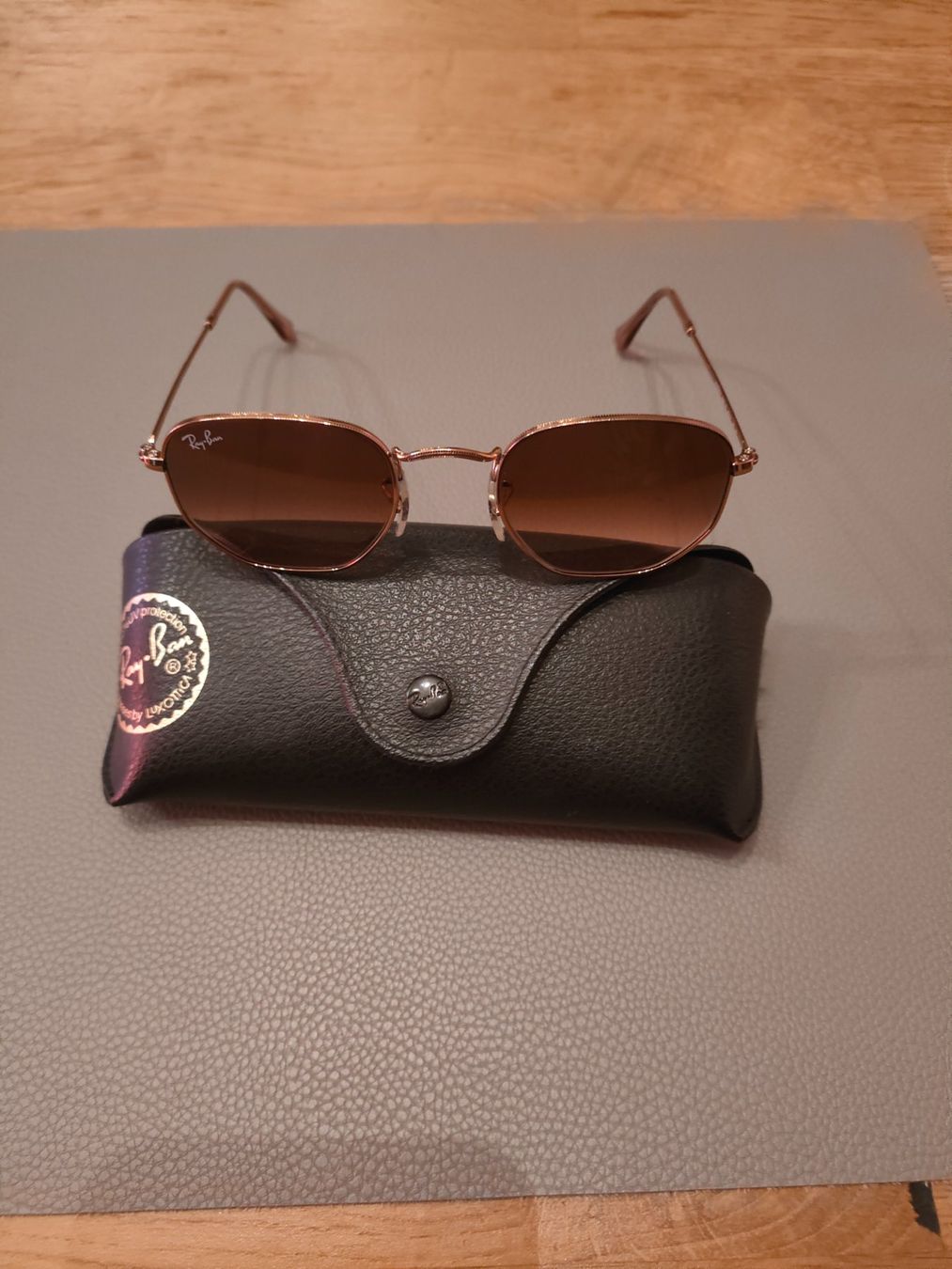 Occhiali & Lenti: Ray-Ban véritable rose gold  HEXAGONAL taille 48 – Usato da Bussigny venduto da Nouny77