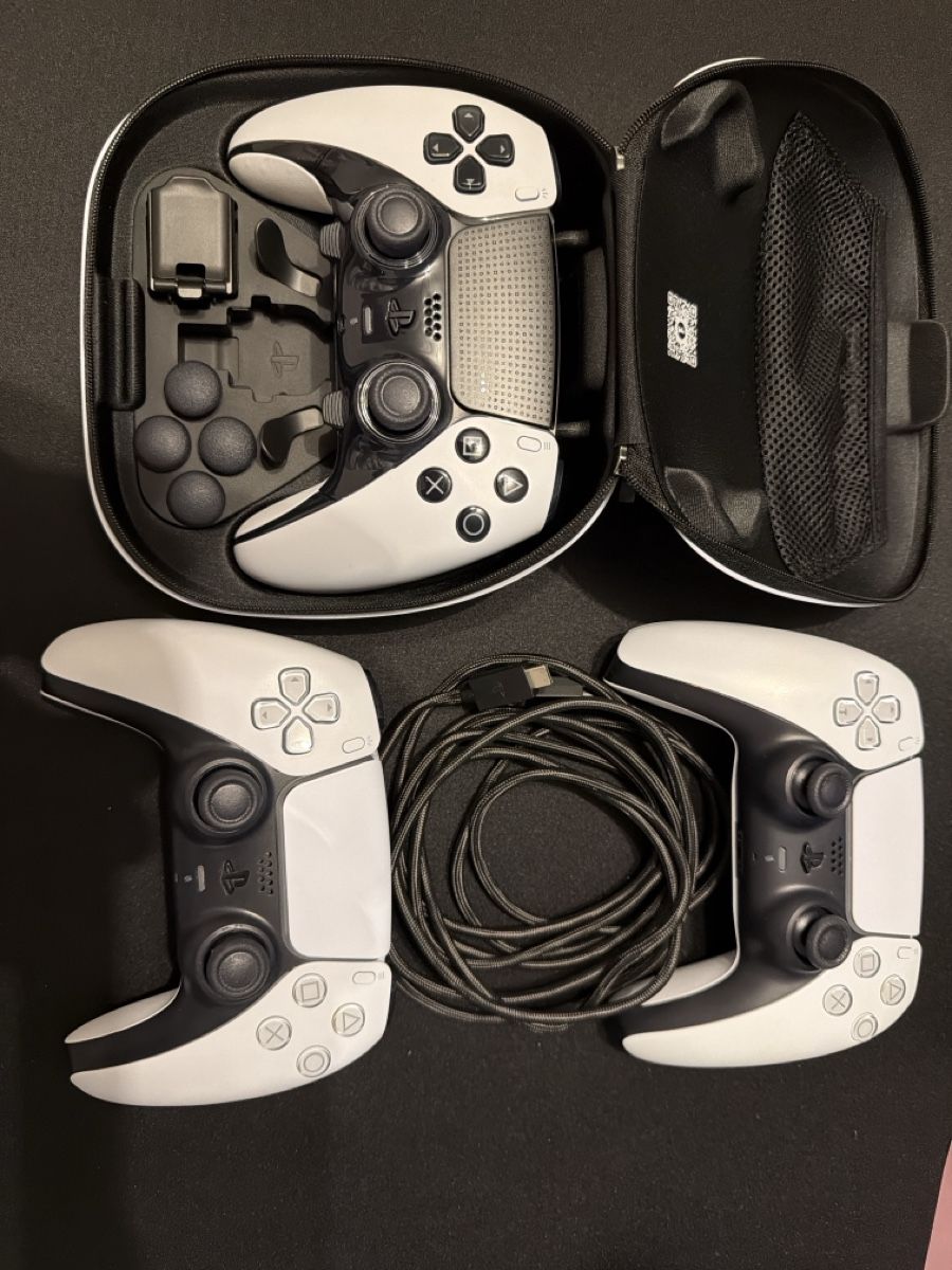 Sony Konsolen: Playstation 5 mit Laufwerk + 2 Controller und Pro Controller – Gebraucht aus Frick von Jesa2012 1