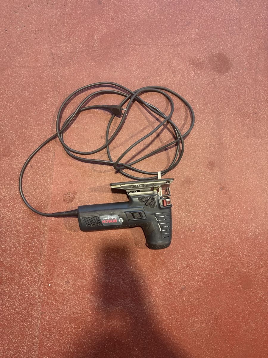 Bosch Scies: Bosch GST 160 CE Stichsäge – D'occasion à Buchs SG par Jaci95
