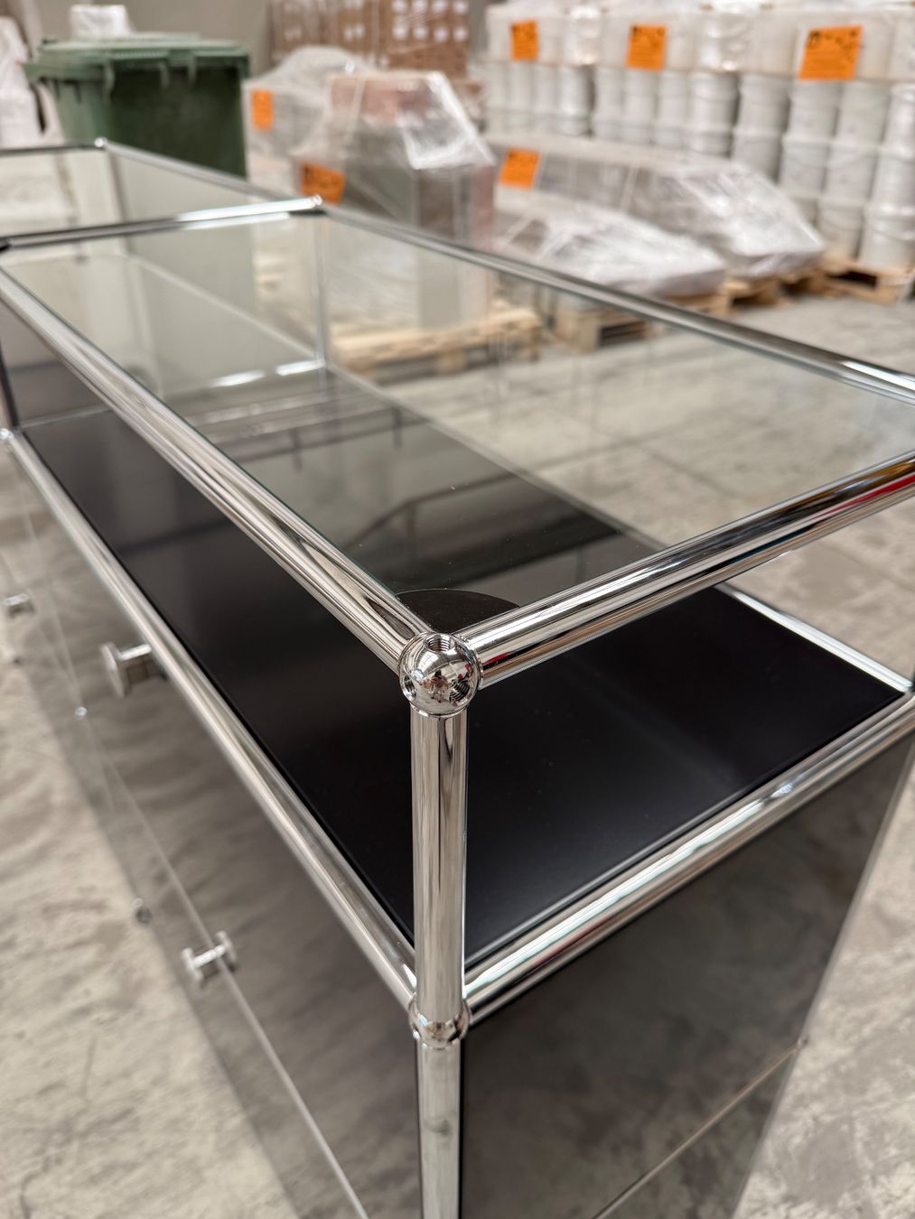 USM Scaffali: USM Haller Sideboard 2x3 Graphitschwarz Top Zustand – Usato da Balsthal venduto da Designhaus.Schmitt 4