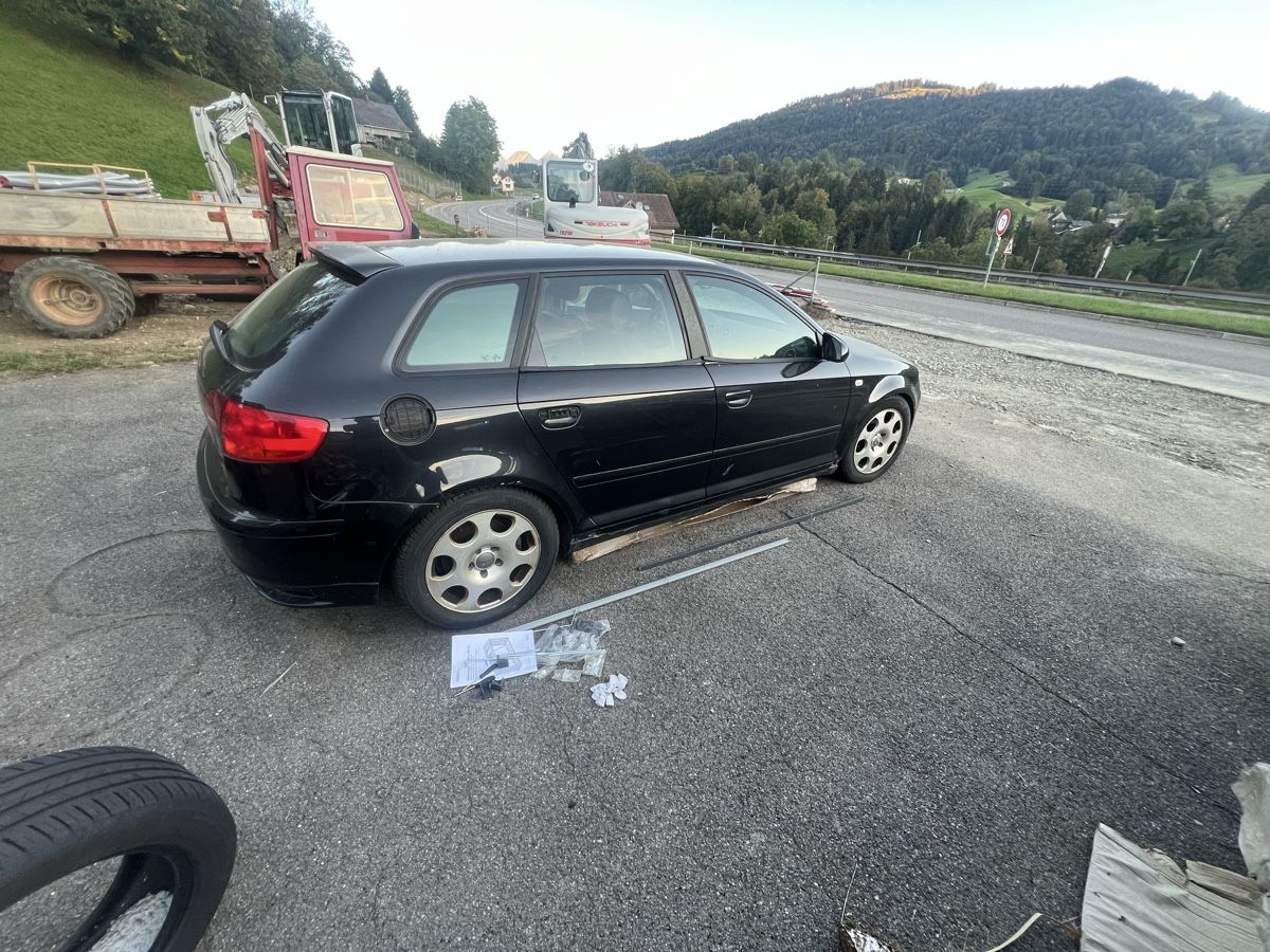 Audi Automobili: Audi A8 8P Defekt – Difettoso da Ebnat-Kappel venduto da Toggenburger1879 7