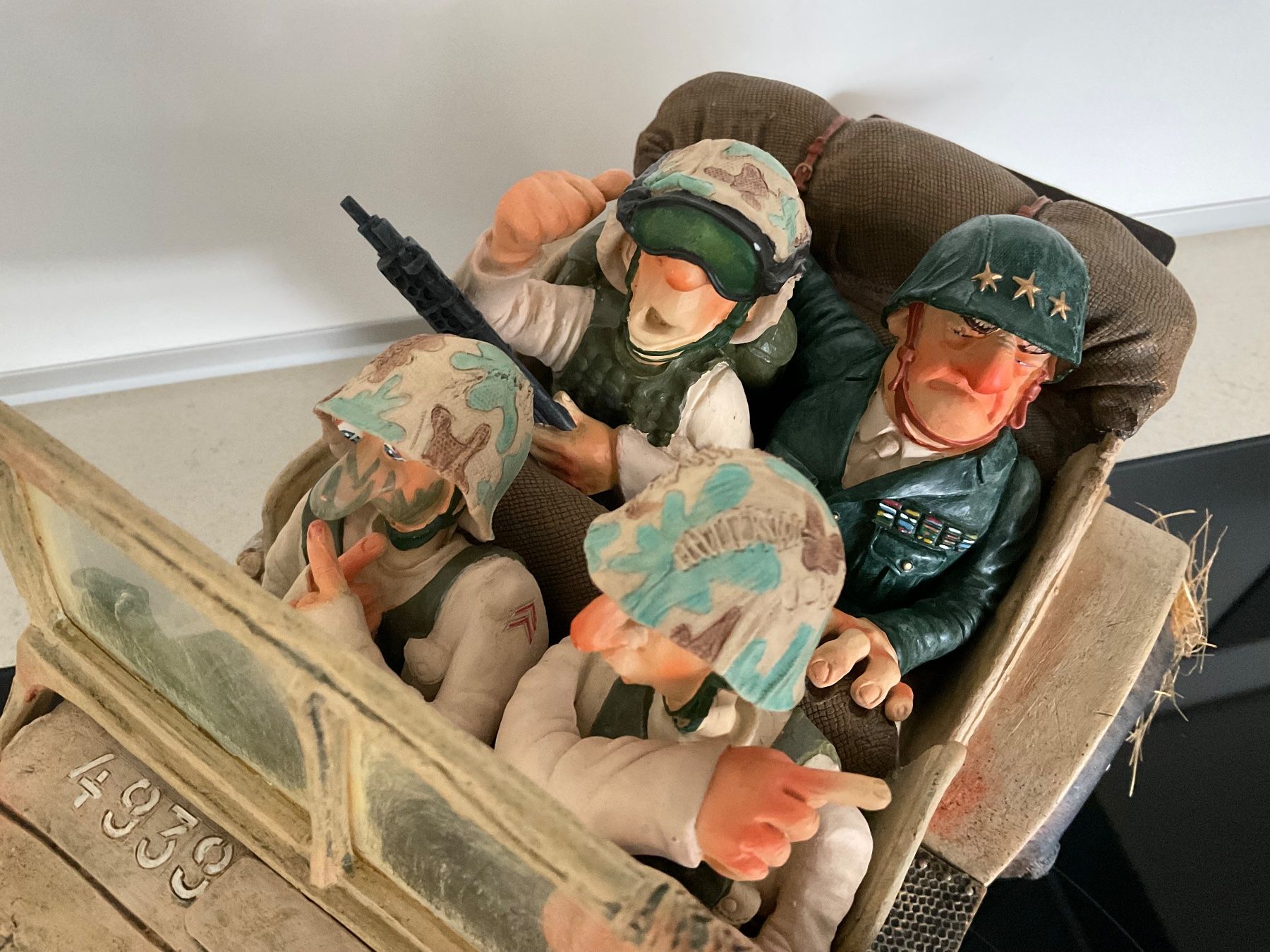 Statuette: Guillermo Forchino Jeep – Usato da Fulenbach venduto da Gambler001 2