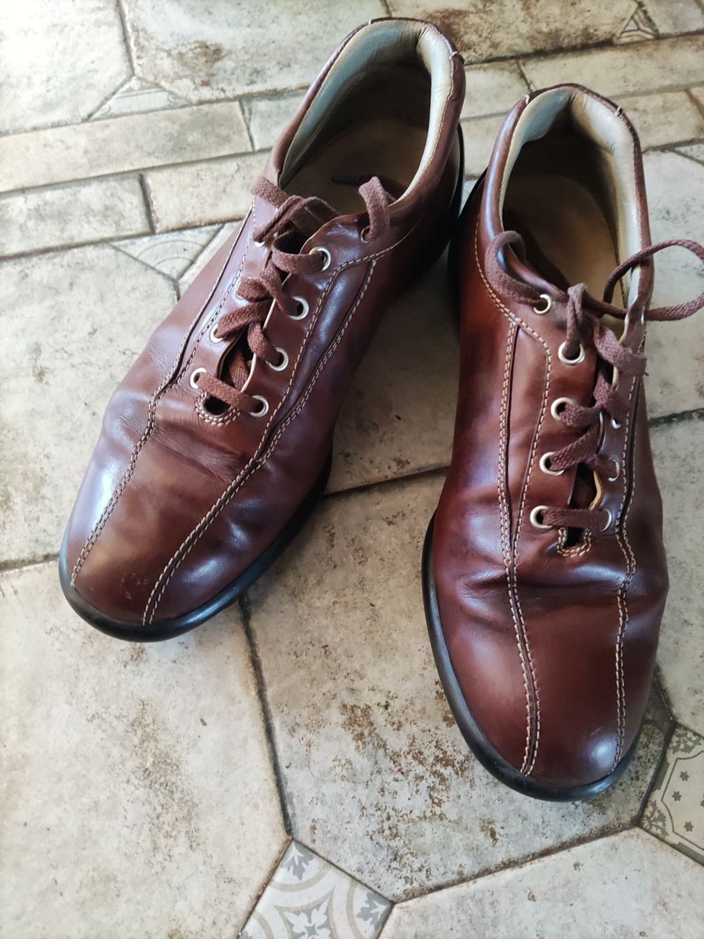Tod'S Scarpe da uomo: Tod's Halbschuhe, gr. 7 1/2 – Usato da Arboldswil venduto da Ve1774
