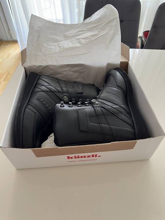 Scarpe da uomo: Künzli Ortho Schuhe gr.42 – Usato da Reinach BL venduto da Luunaa16