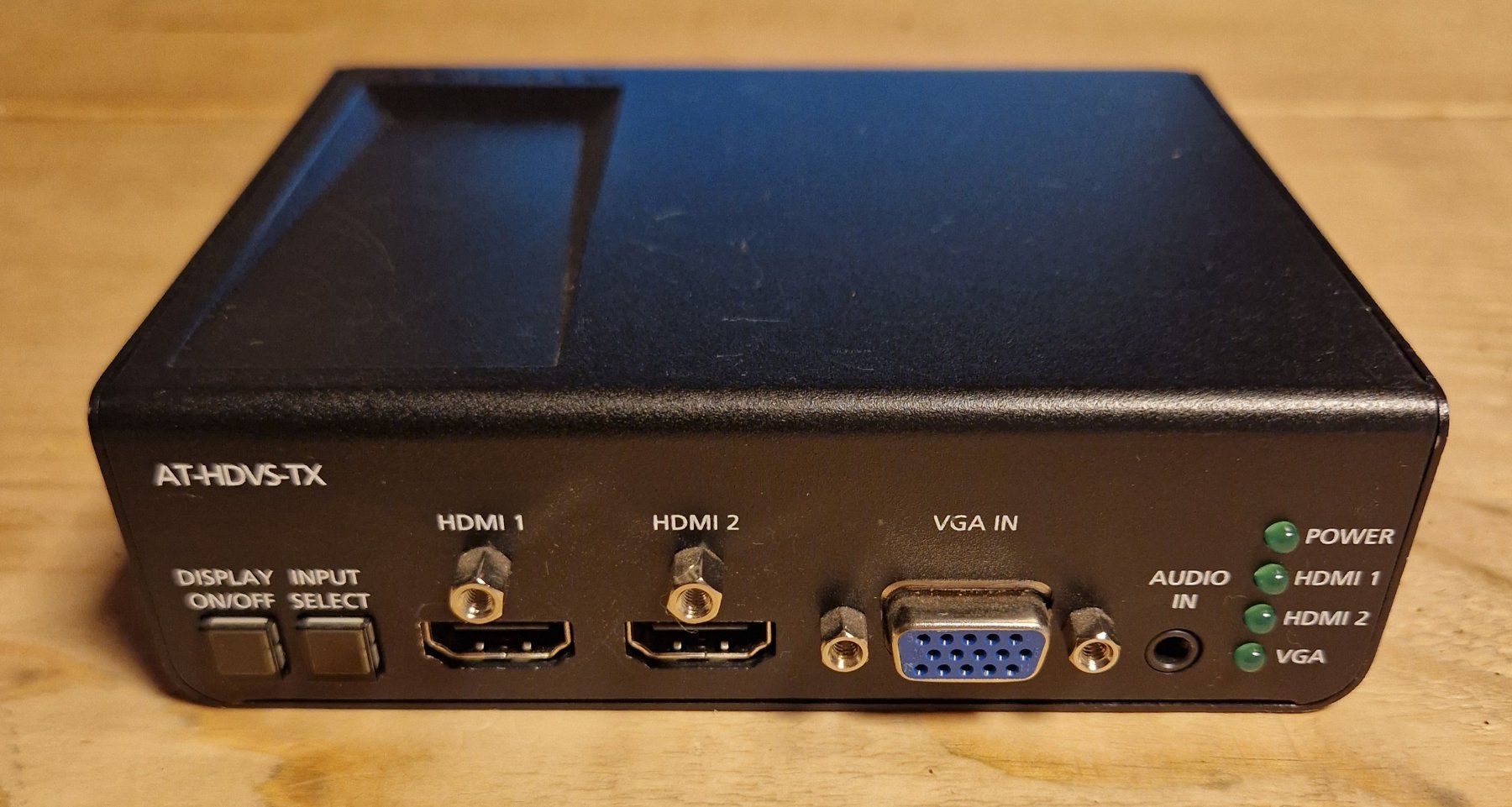 Componenti elettronici: Atlona AT-HDVS-TX -- TOP --- Switch Box – Usato da Bennau venduto da Sven-369