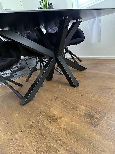Tavoli: Esstisch – Usato da Niedergösgen venduto da Aarau1 1
