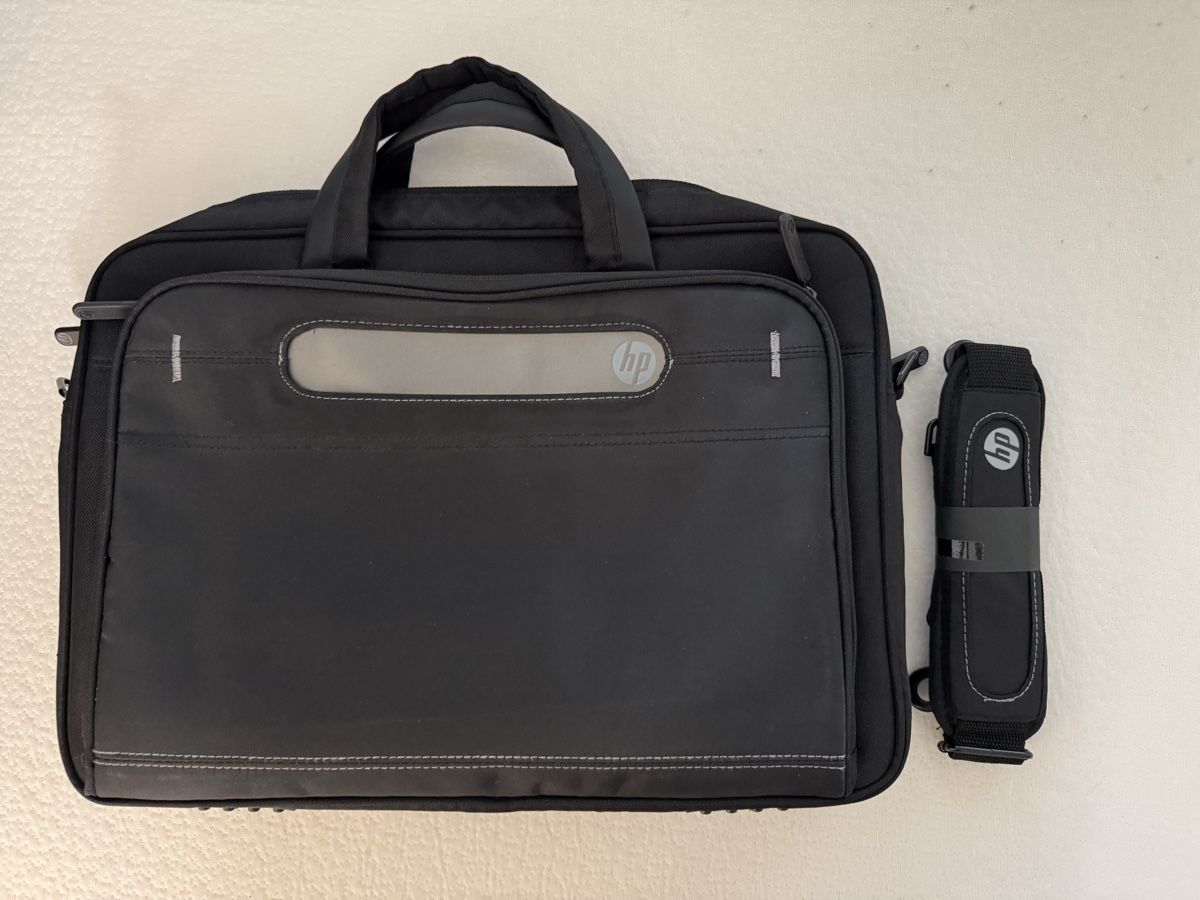 Taschen: HP Laptop Tasche – Neu (gemäss Beschreibung) aus Chur von saioud