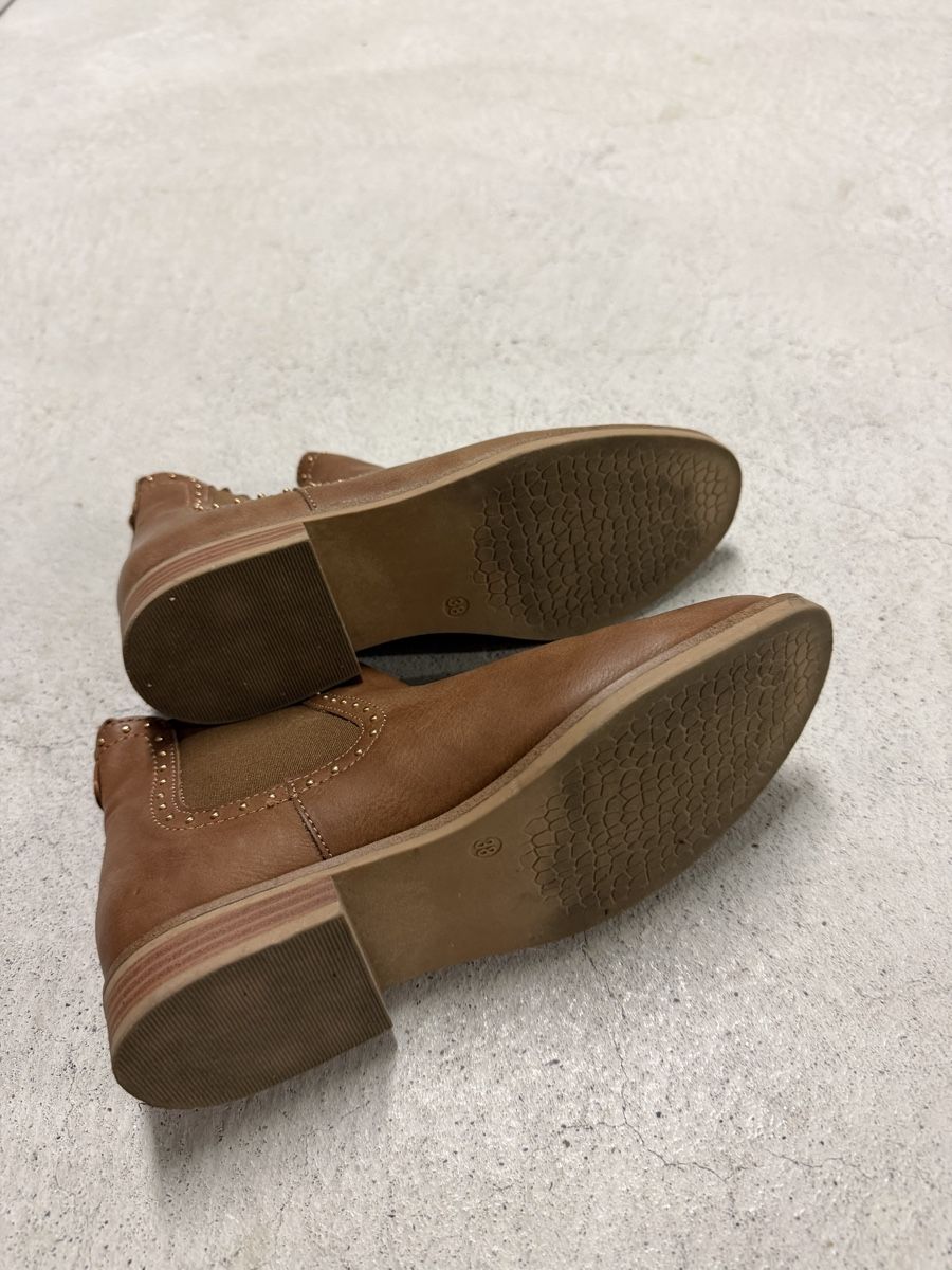 Scarpe da donna: Braune Stiefeletten, Gr. 38, Herbst/Winter Saison – Usato da Schlieren venduto da cor_jgb7 3