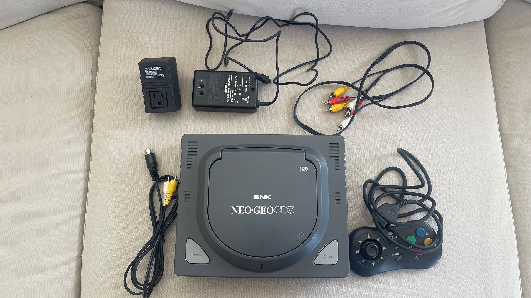 Console: Neo Geo CD Z with games – Usato da St-Cergue venduto da sbach