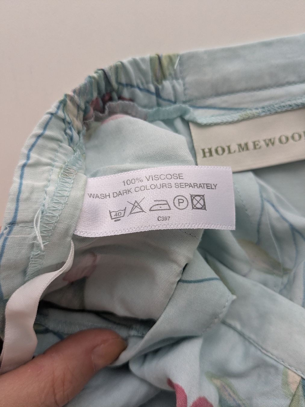 Röcke: Rock Blumenmuster Hellblau Grösse 34 100% Viskose – Gebraucht aus Rorschach von olg_5qq2 2