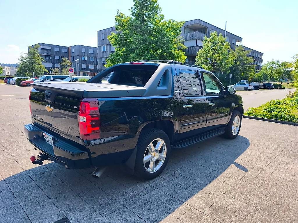 Automobili: CHEVROLET Avalanche LTZ 5.3 V8 – Usato da Langenthal venduto da Goergens10 1