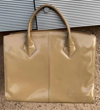 Sac à main NAVYBOOT verni beige bon état