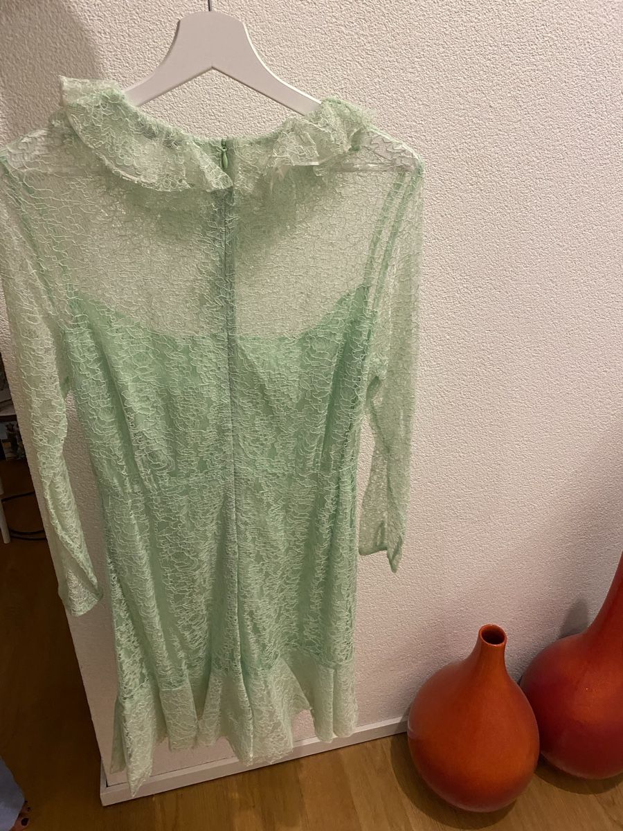 Sandro Robes: Robe Sandro dentelle volant vert taille S  – Neuf avec emballage d'origine à Nyon par rab_vl5j 1